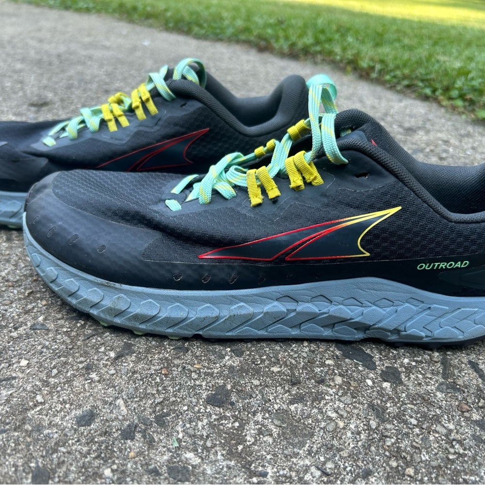 Men’s Altra Black/Gray/Yellow Athletic Shoes (running/trail)